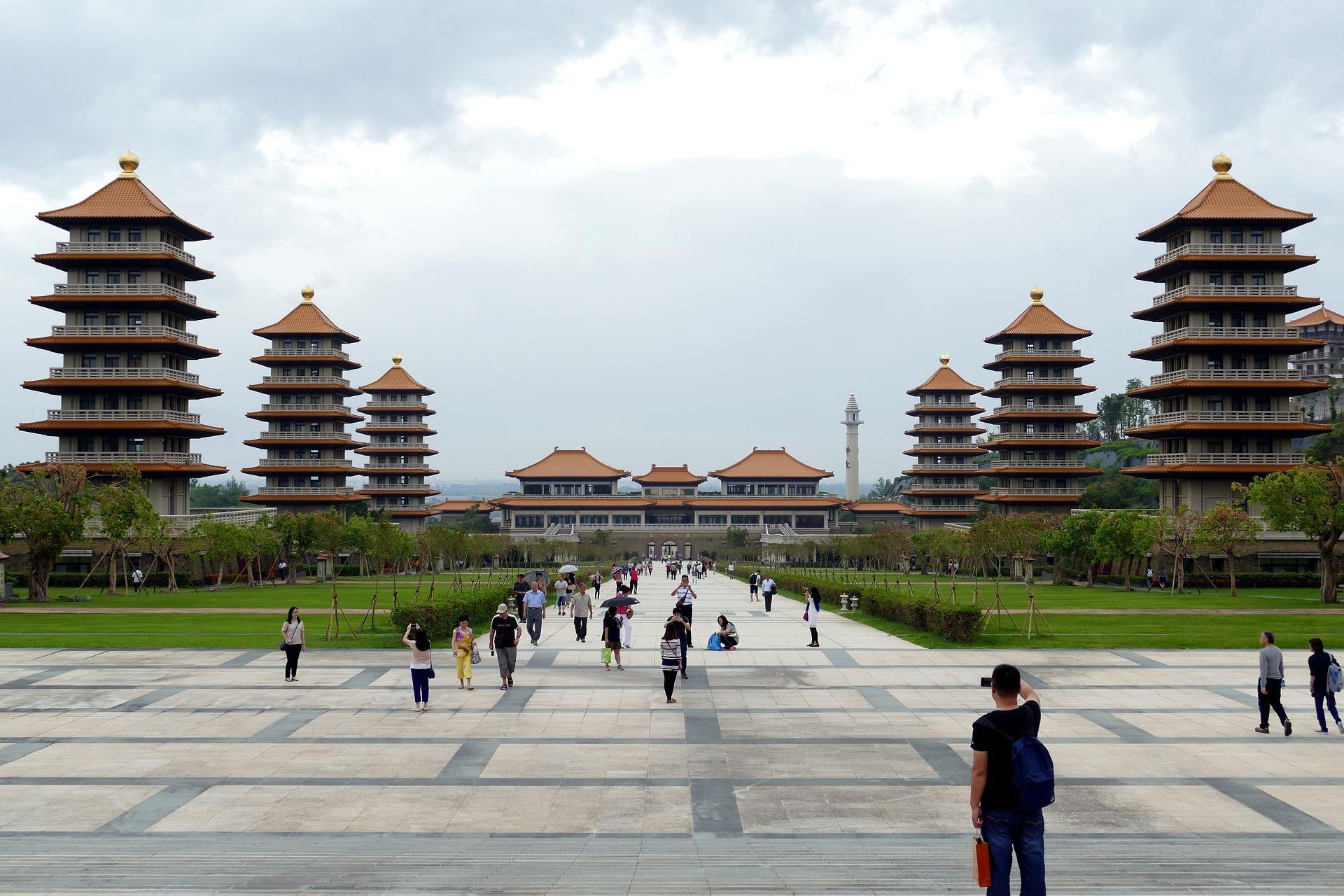The Top 10 Cultural Differences Between Taiwan and China
