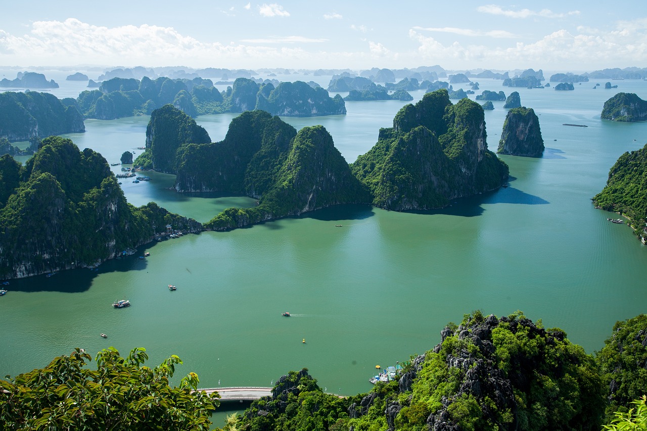 Top 15 Tips and Amazing Facts To Know Before You Travel to Vietnam