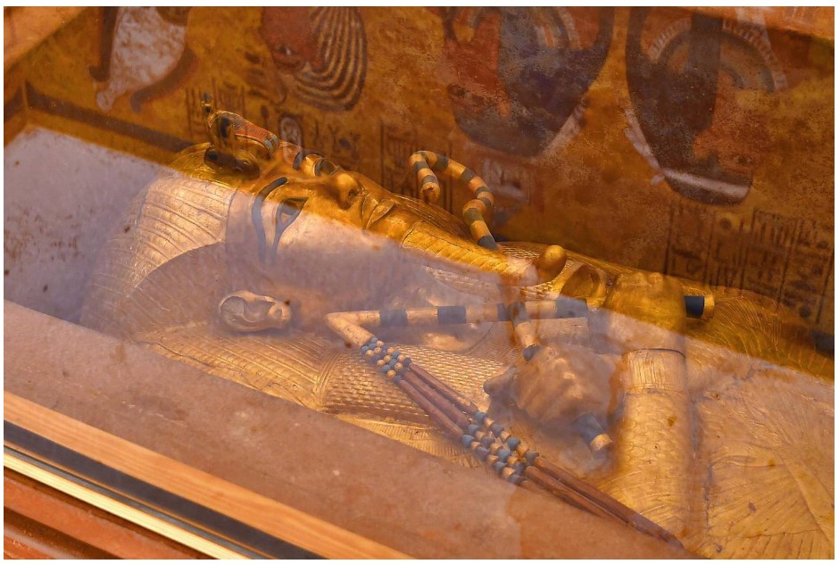 Mummified body of king Tutankhamun 