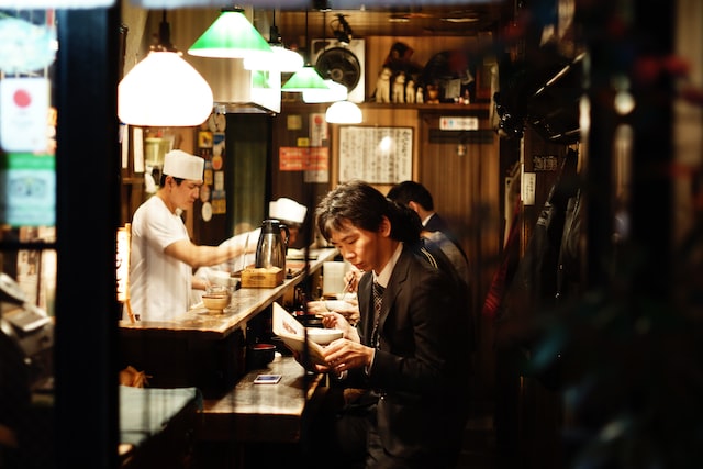 Counter-eating in Japan. Best country for introverts.